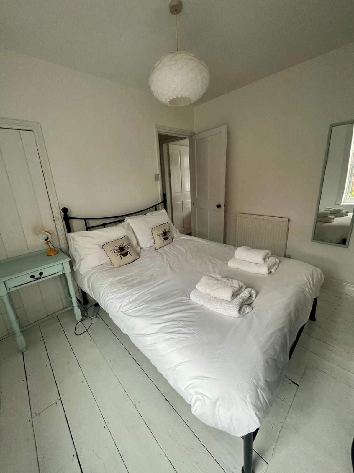 Cosy 2 Bedroom Victorian Townhouse In The Town Centre Bury St. Edmunds Exterior foto